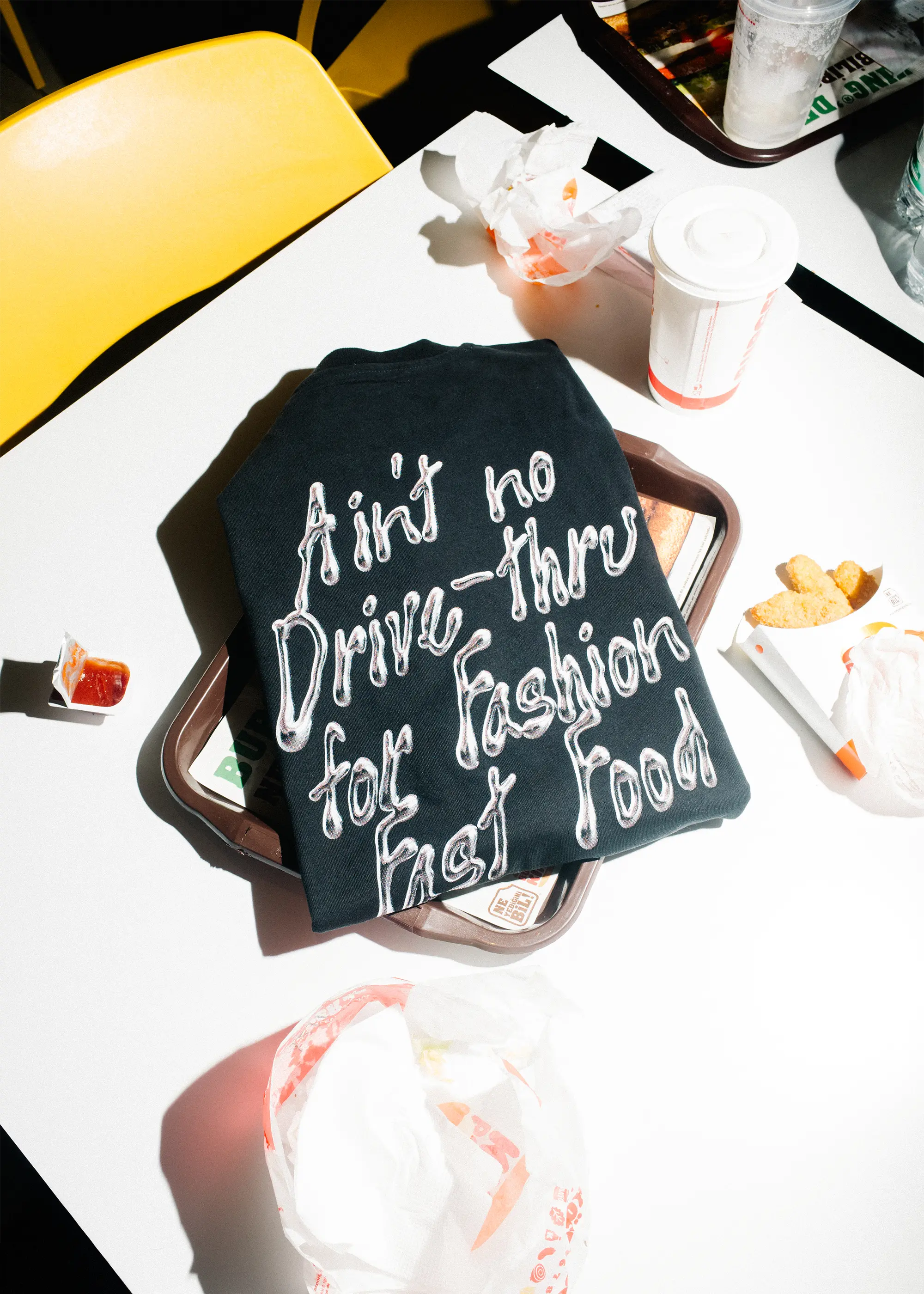 Défier Drive-thru oversize T-Shirt black Backprint